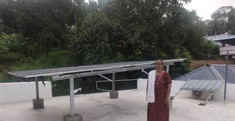 Rooftop array on HDG structure installed by Jasper Solar in Uliyazhathura, Thiruvananthapuram